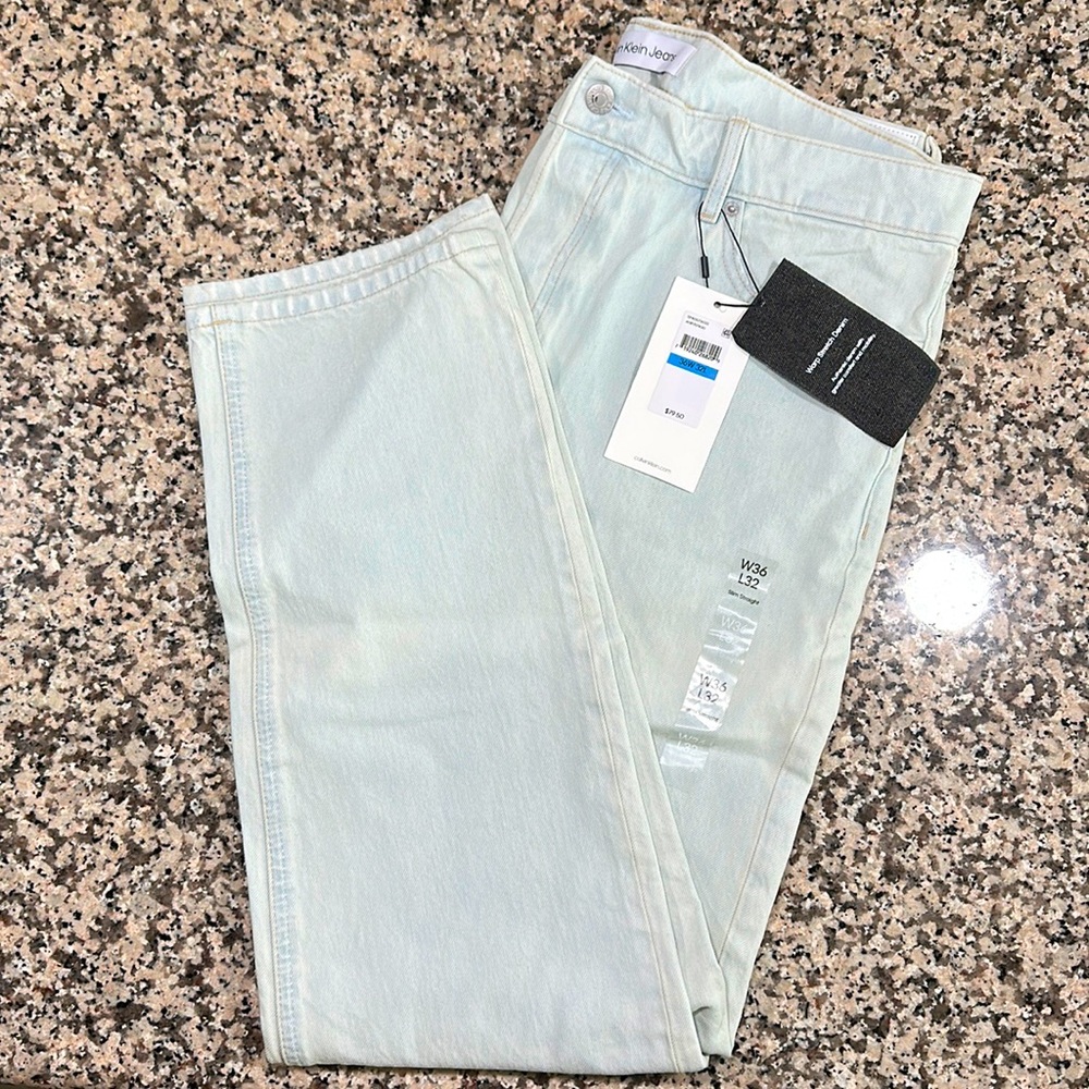 NWT Calvin Klein Jeans Distressed Slim Straight Jeans 36x32  Button Fly